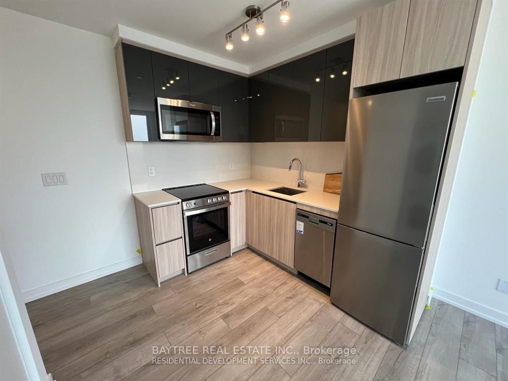 1102-3100 Keele Street, Toronto, ON, M3M 0E1