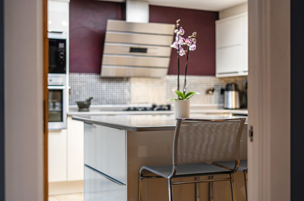 Additional image 9 of 5 bed flat for saleSovereign House, Royal Parade, Chislehurst, Kent BR7