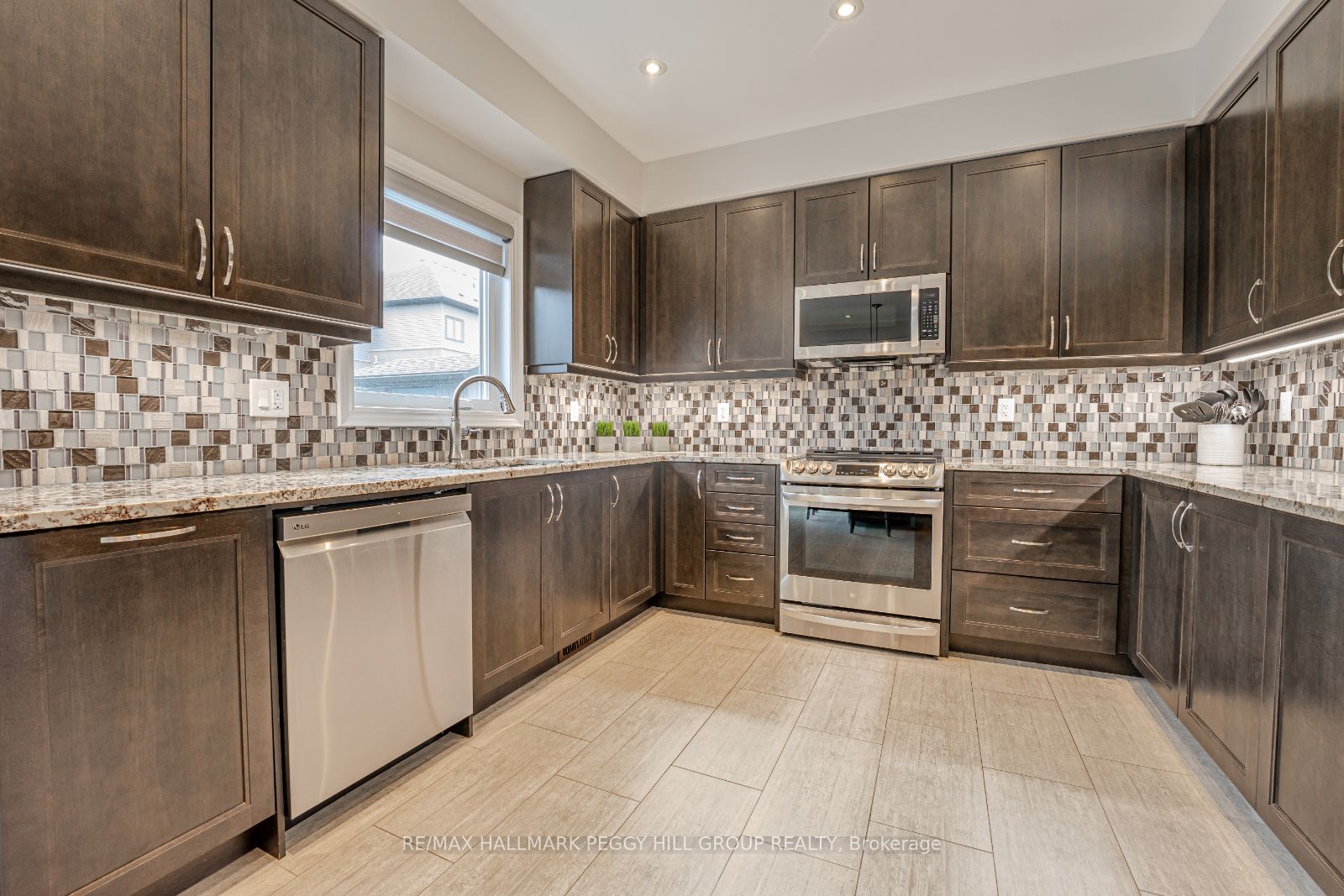 Additional image 3 of 41 Landscape Drive, Oro-medonte, ON, L0L 2L0