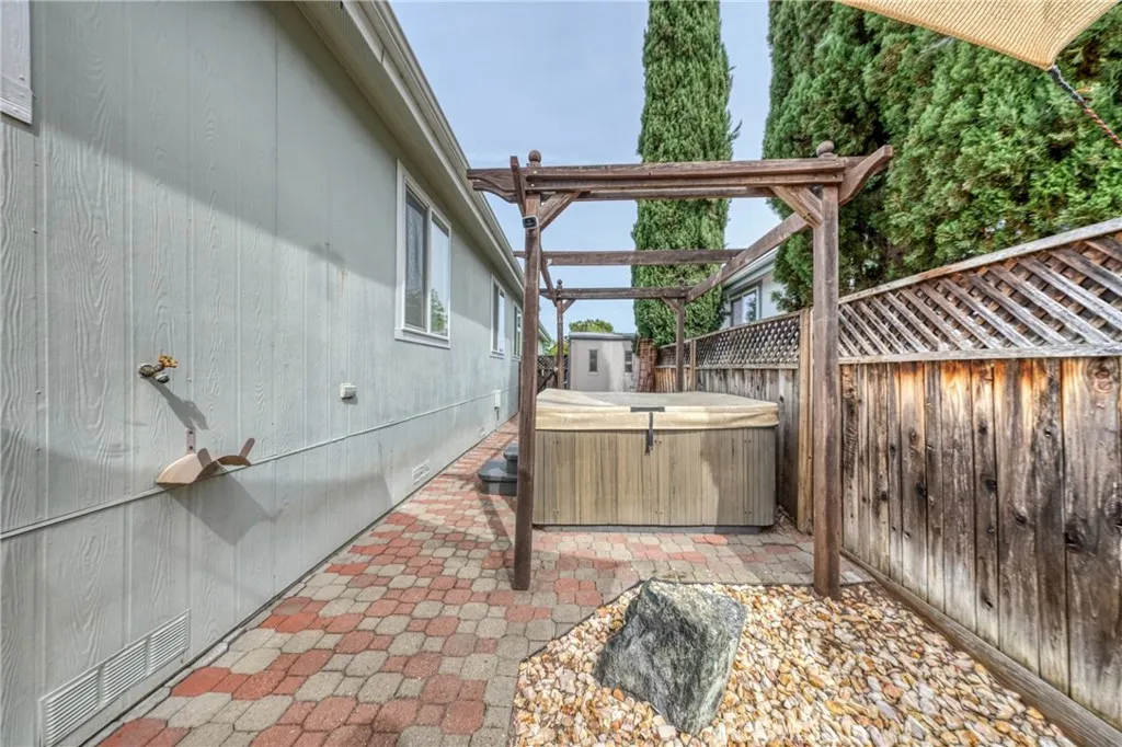 Additional image 118 of 205 Lakeview Dr, Lakeport, CA 95453