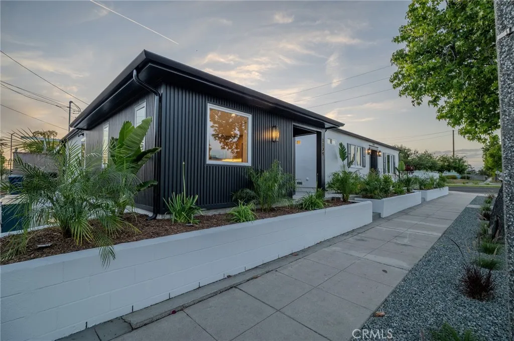 Additional image 82 of 1141 N Lima Street, Burbank, CA 91505
