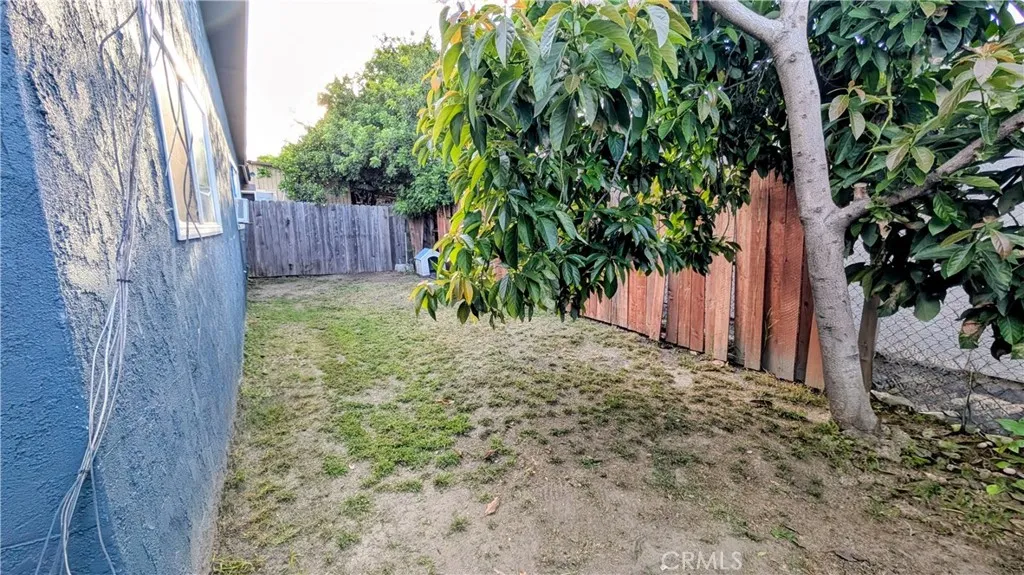 Additional image 23 of 417 W Pear St, Compton, CA 90222