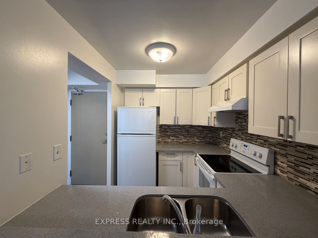 Additional image 3 of 903-942 Yonge Street, Toronto, ON, M4W 3S8