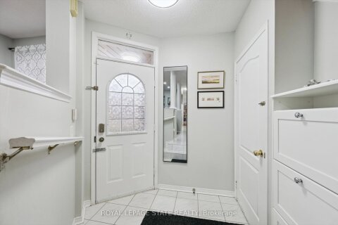 Additional image 8 of 107-833 Scollard Court, Mississauga, ON, L5V 2B4