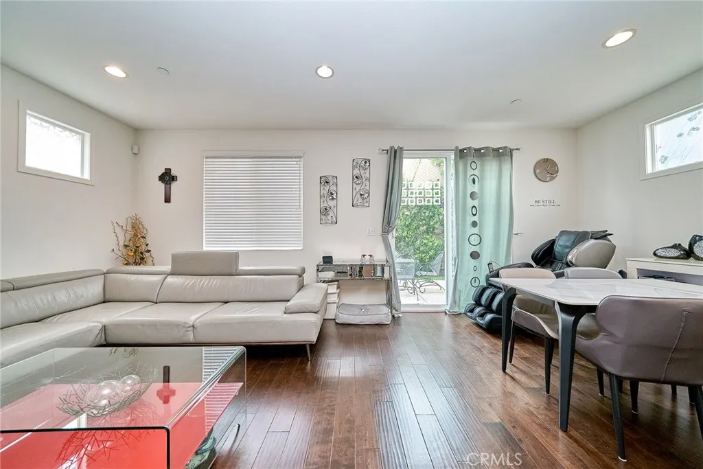 Additional image 10 of 21125 Ingomar Court, Canoga Park, CA 91304