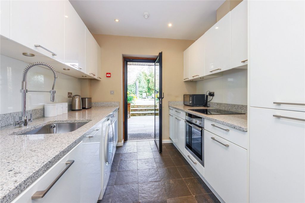 Additional image 23 of 5 bed detached house for saleNewlands Avenue, Radlett WD7