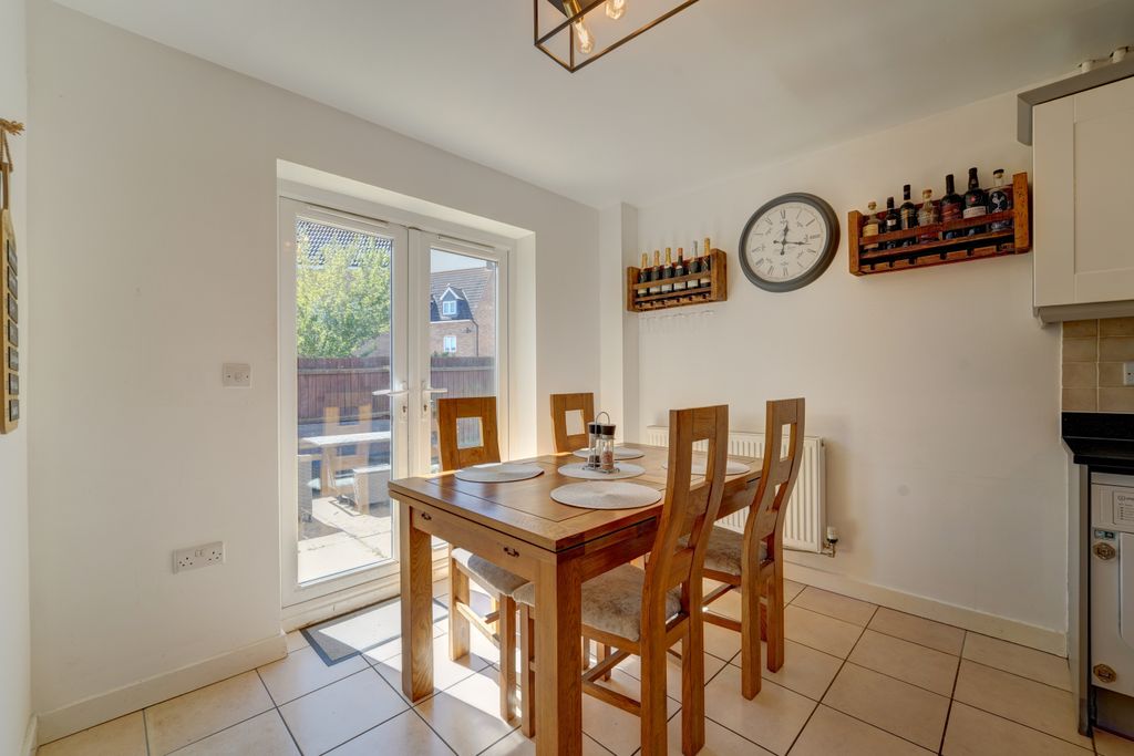 Additional image 14 of 5 bed detached house for saleMaskell Drive, Bedford MK41