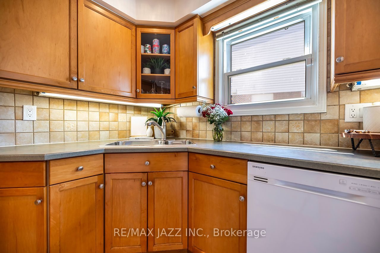 Additional image 6 of 1716 Minstrel Manor, Pickering, ON, L1V 3S1