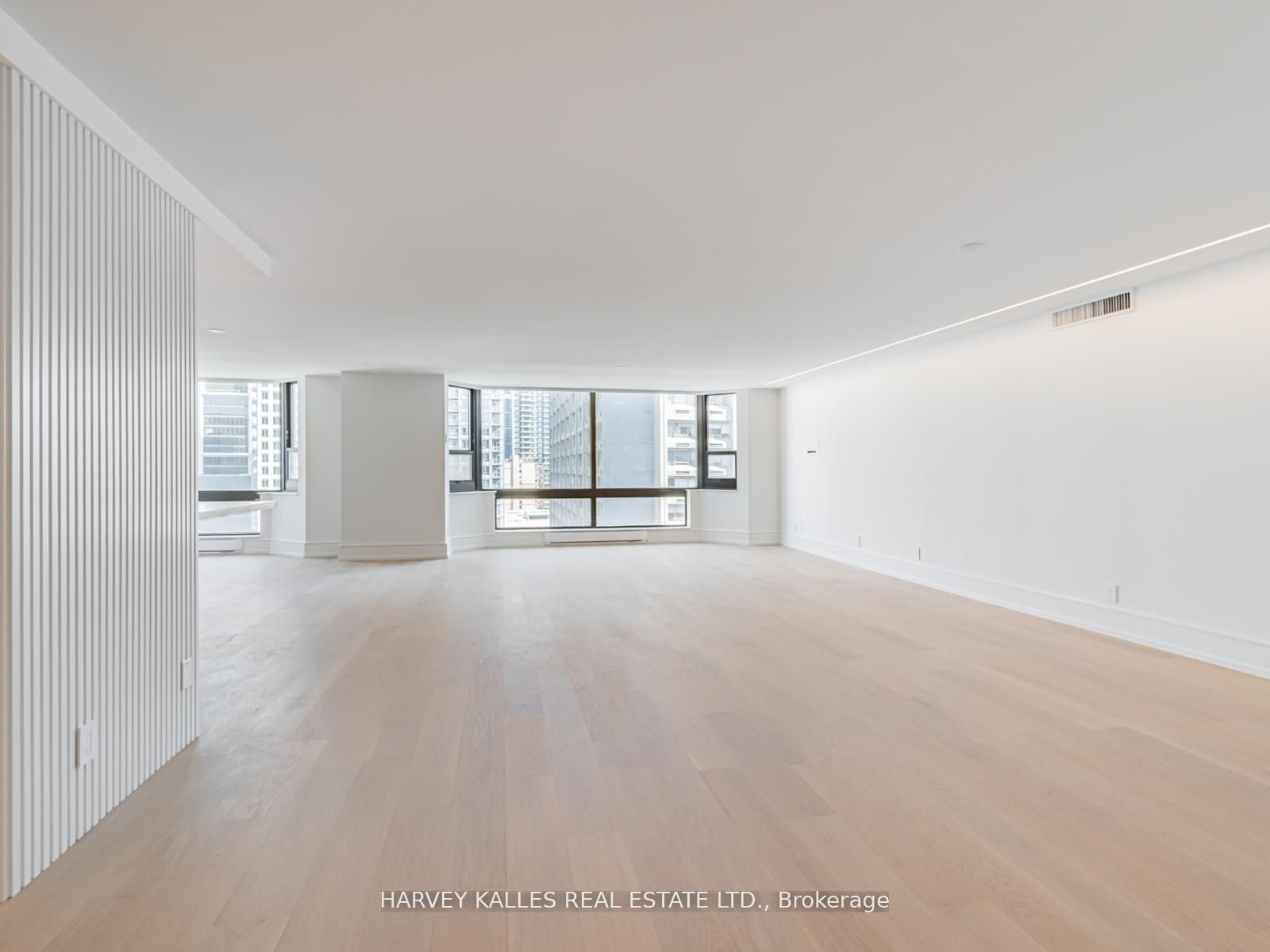Additional image 3 of 1703-1166 Bay Street, Toronto, ON, M5S 2X8
