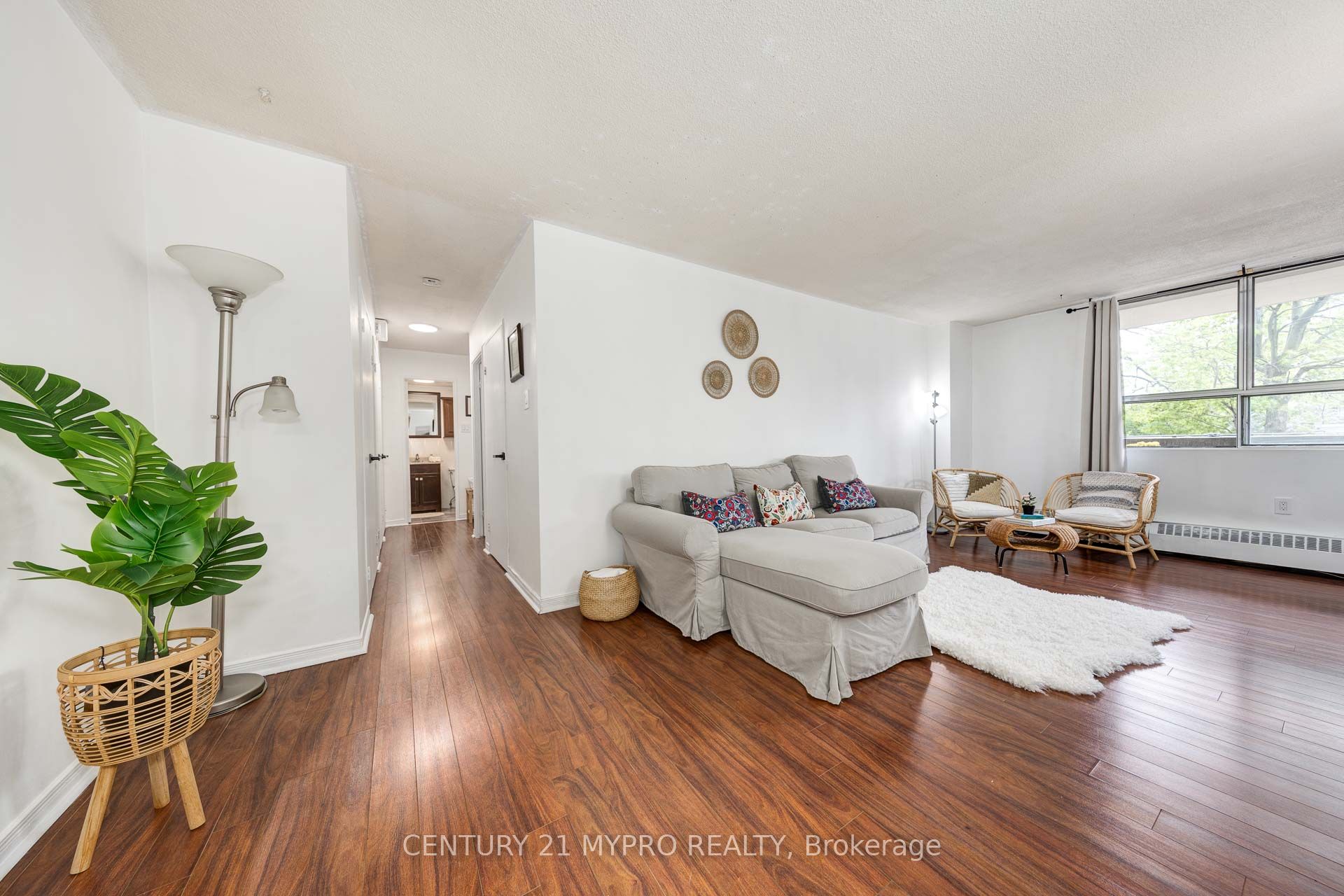 207-1950 Kennedy Road, Toronto, ON, M1P 4S9