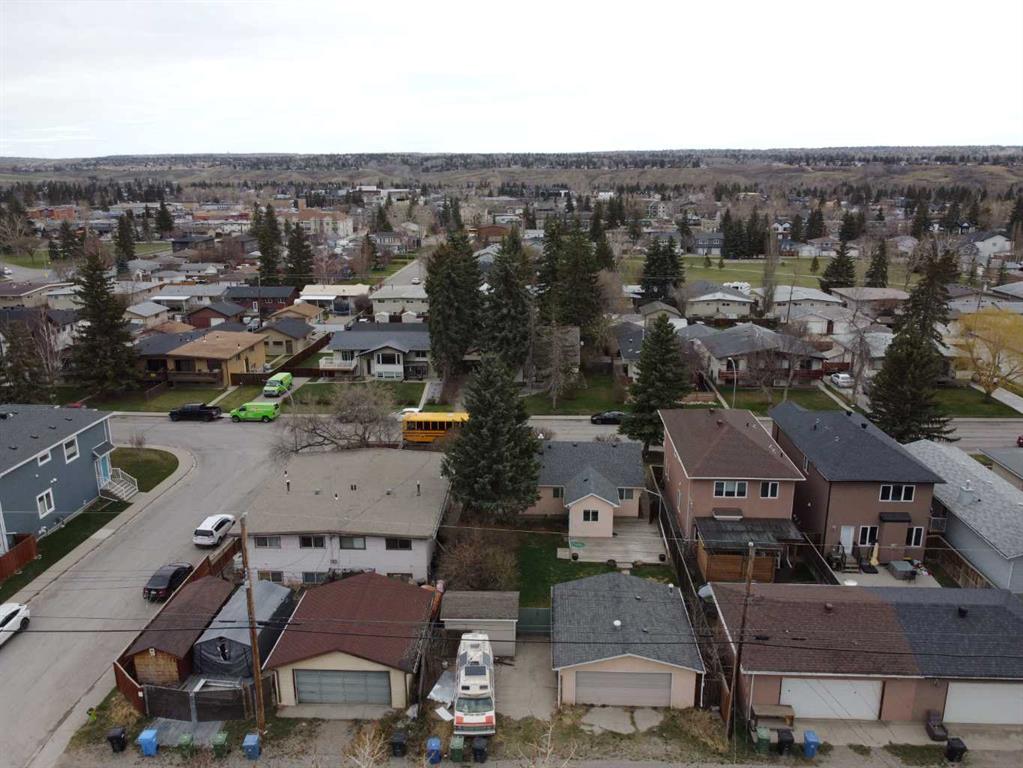 Additional image 3 of 7615 36 Avenue NW, Calgary, AB, T3B1V2