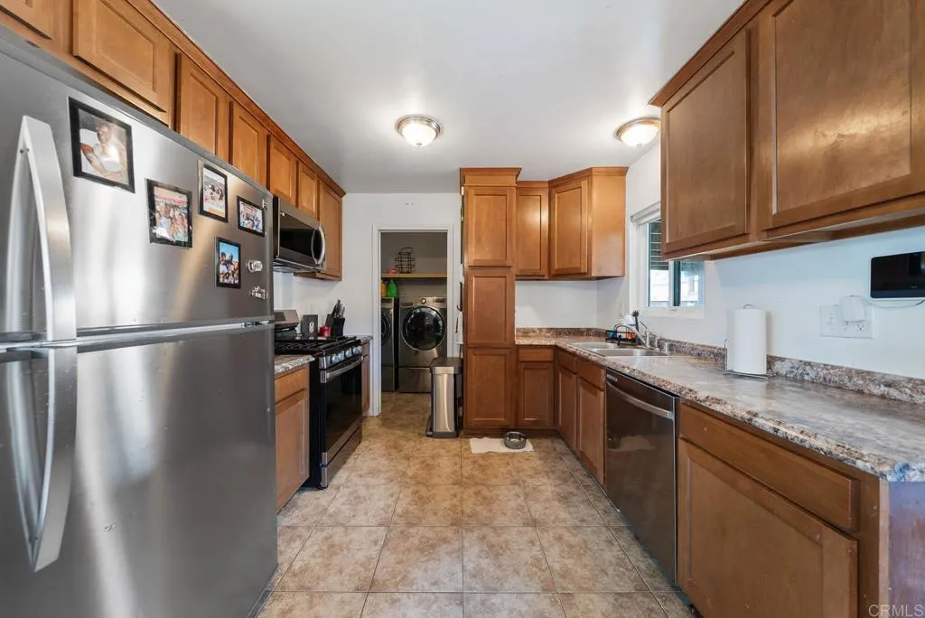Additional image 50 of 565 June Way, El Cajon, CA 92021