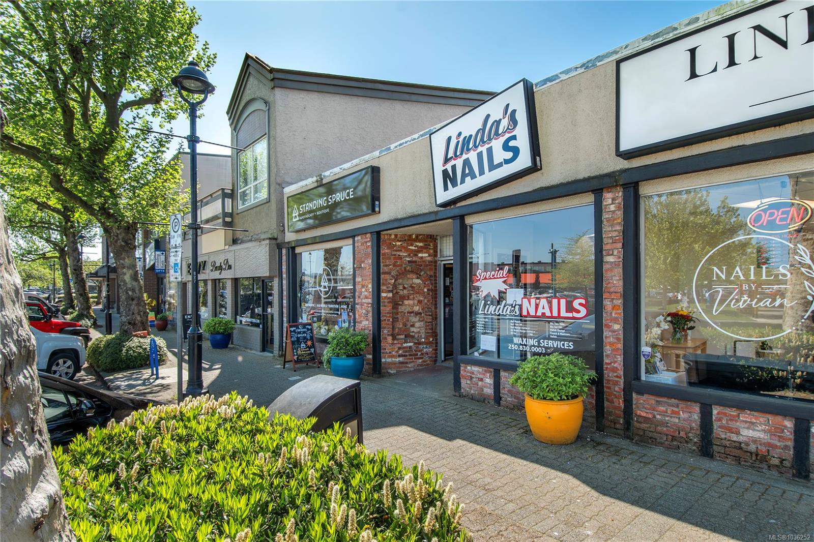 Additional image 2 of 1068 Shoppers Row, Campbell River, BC, V9W 2C6
