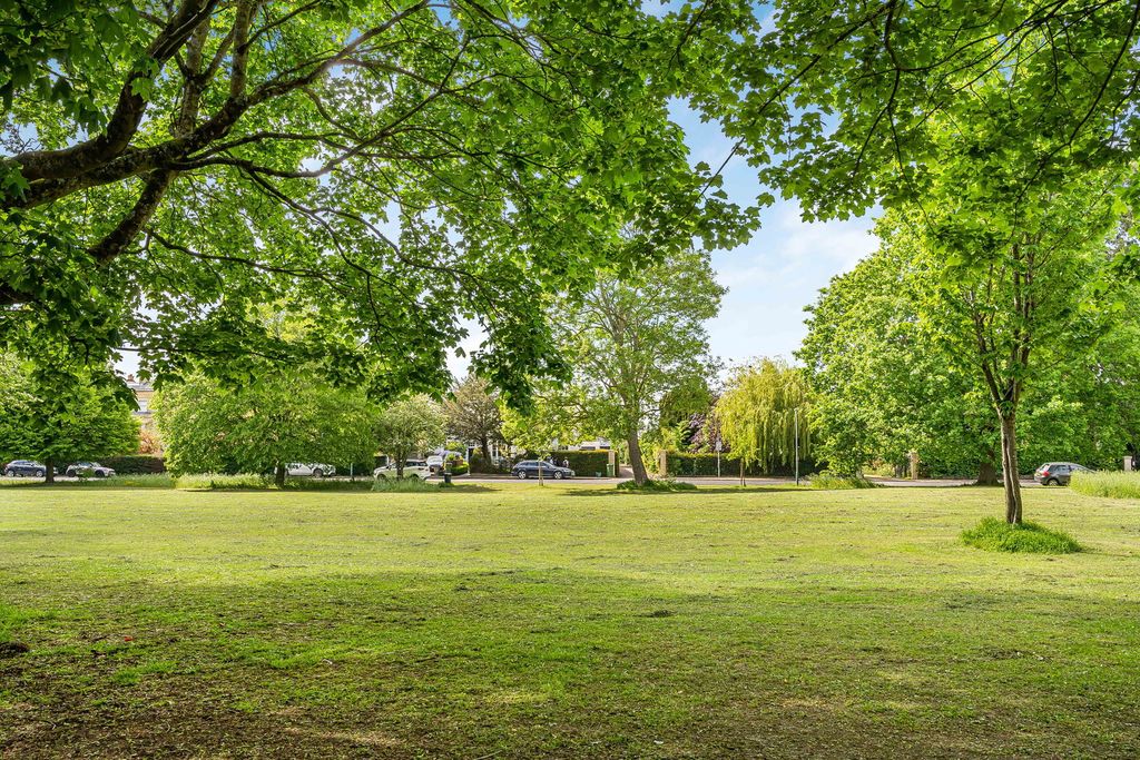 Additional image 14 of 1 bed flat for saleLansdown Crescent, Cheltenham GL50