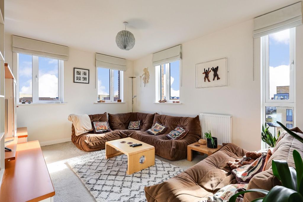 Additional image 13 of 3 bed flat for saleRenard Way, Trumpington, Cambridge CB2