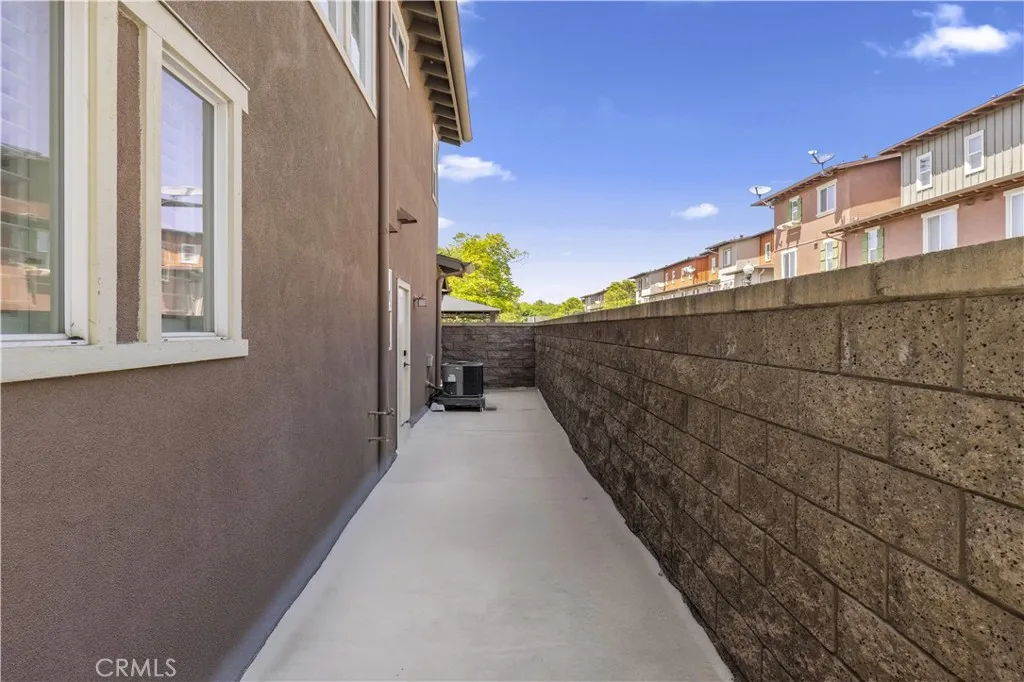 Additional image 87 of 328 Flyers Ln, Tustin, CA 92782