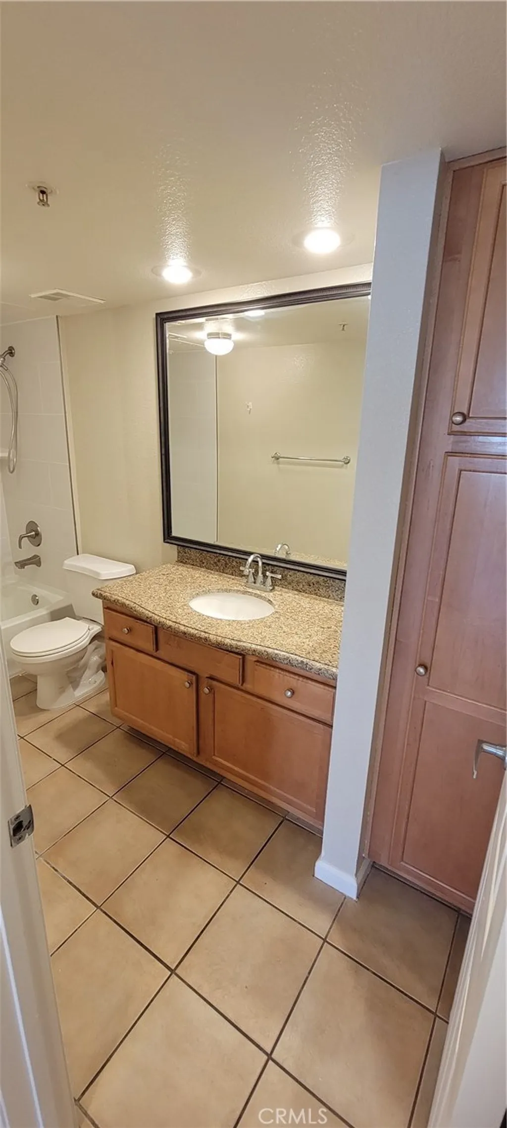 Additional image 7 of 1010 La Terraza Cir Unit 203, Corona, CA 92879