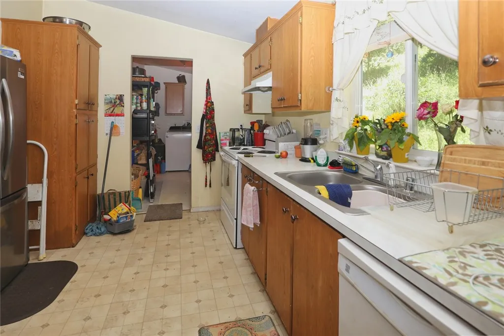 Additional image 24 of 7072 Sonja Lu Ln, Lucerne, CA 95458