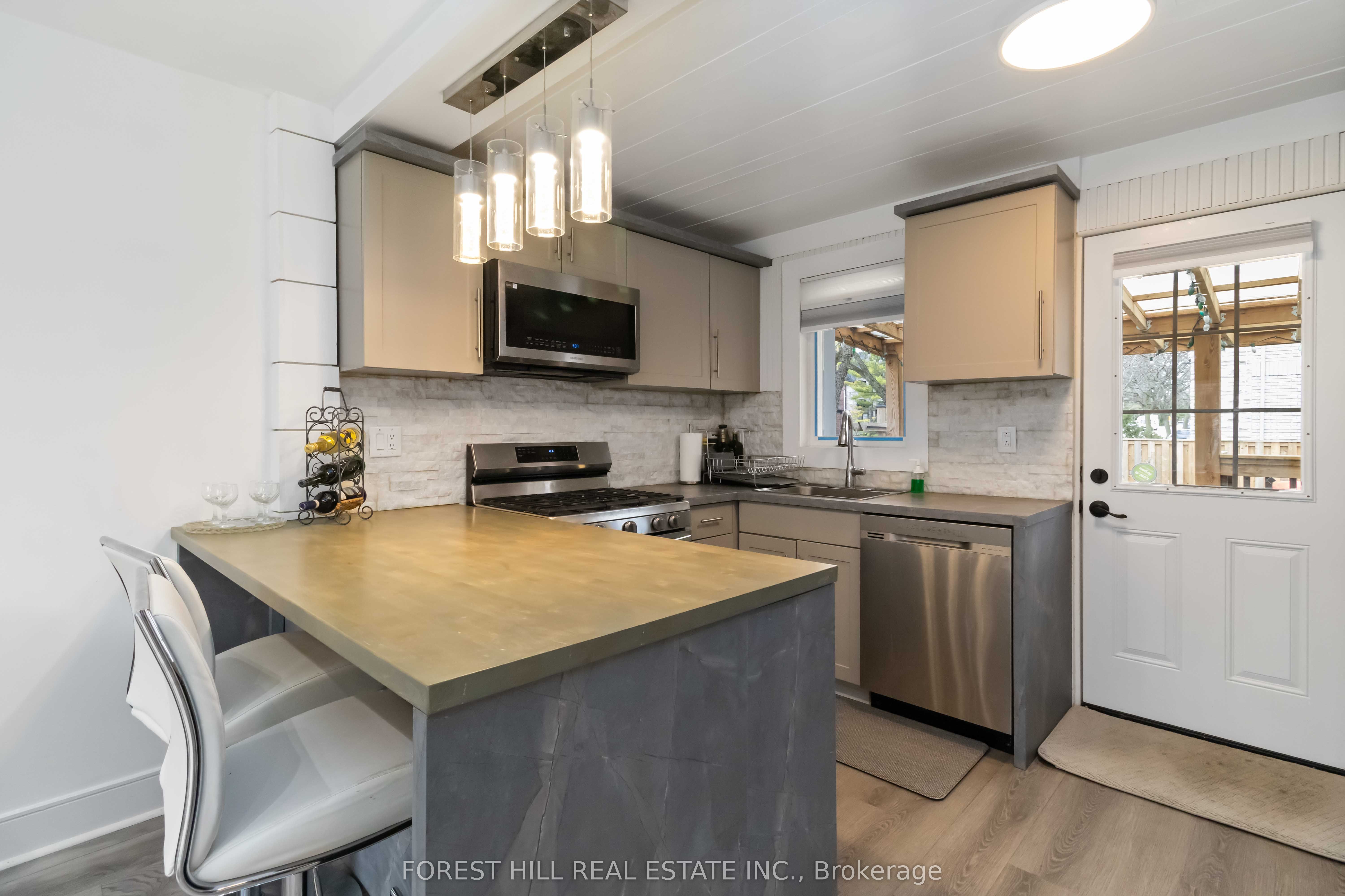 Additional image 5 of 310 Senlac Road, Toronto, ON, M2R 1R1