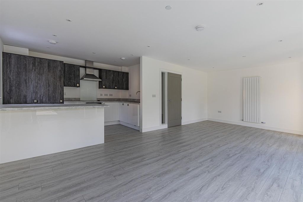 Additional image 8 of 2 bed flat for saleChurch Road, Lisvane CF14