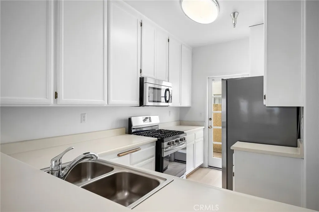 Additional image 14 of 11038 Camarillo Street Unit 13, North Hollywood, CA 91602