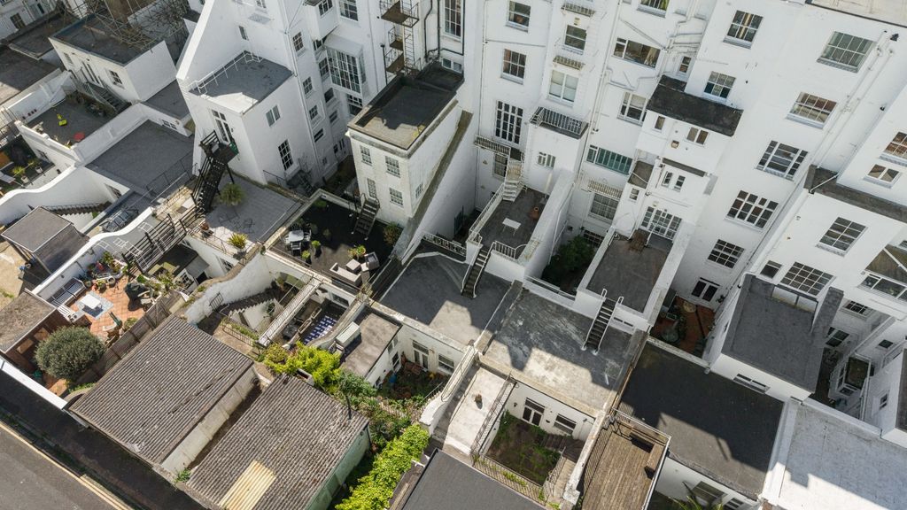 Additional image 35 of 3 bed flat for saleChichester Terrace, Brighton, East Sussex BN2