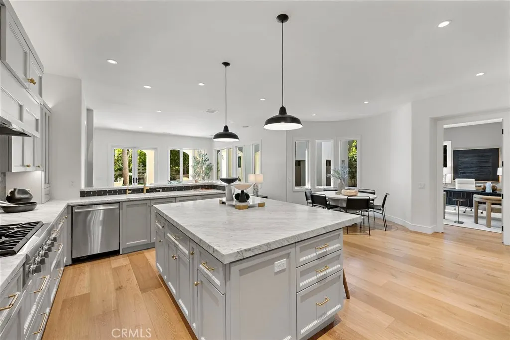 Additional image 94 of 15 Seabluff, Newport Beach, CA 92660
