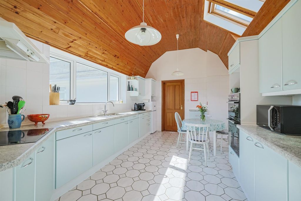 Additional image 8 of 3 bed detached house for saleEast Cliff, Pennard, Swansea SA3