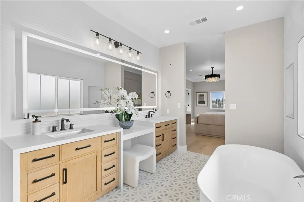 Additional image 26 of 4652 Charnock Dr, Irvine, CA 92604