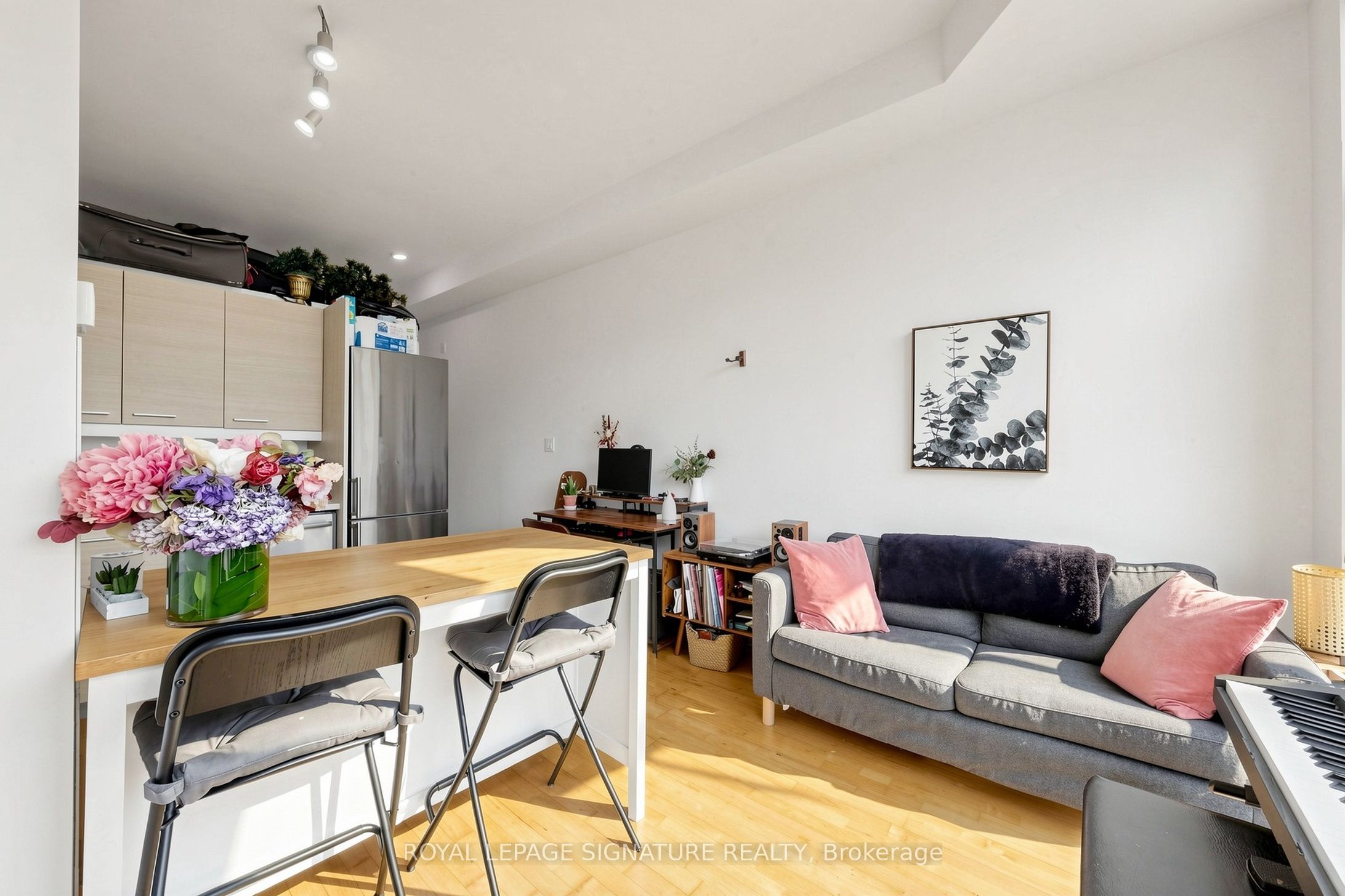 Additional image 2 of 203-569 King Street E, Toronto, ON, M5A 1M5