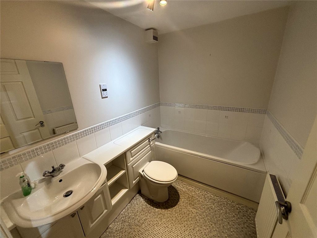 Additional image 4 of 2 bed flat for saleJames Short Park, Falkirk FK1