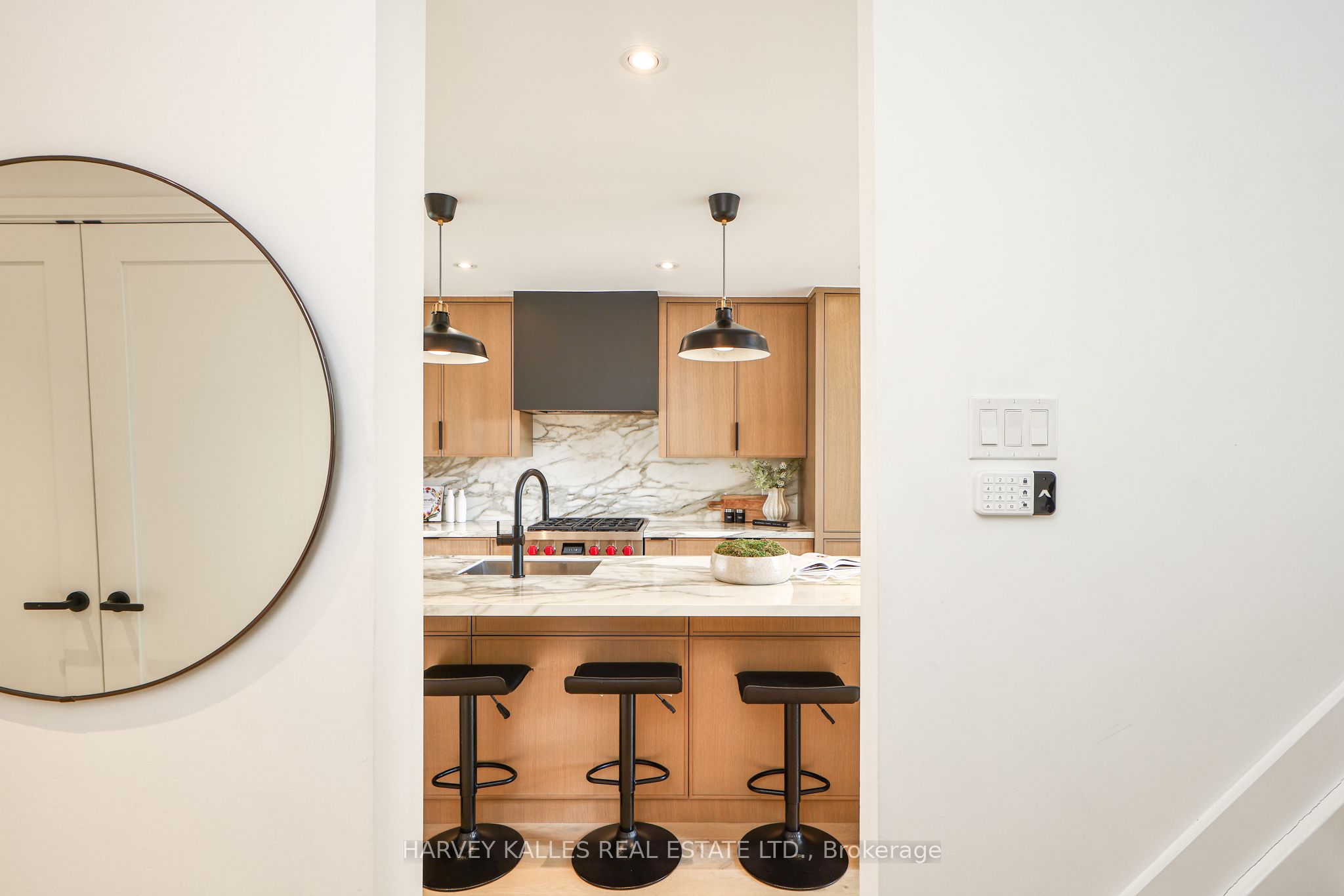 Additional image 4 of 22-240 Broadway Avenue, Toronto, ON, M4P 1V9