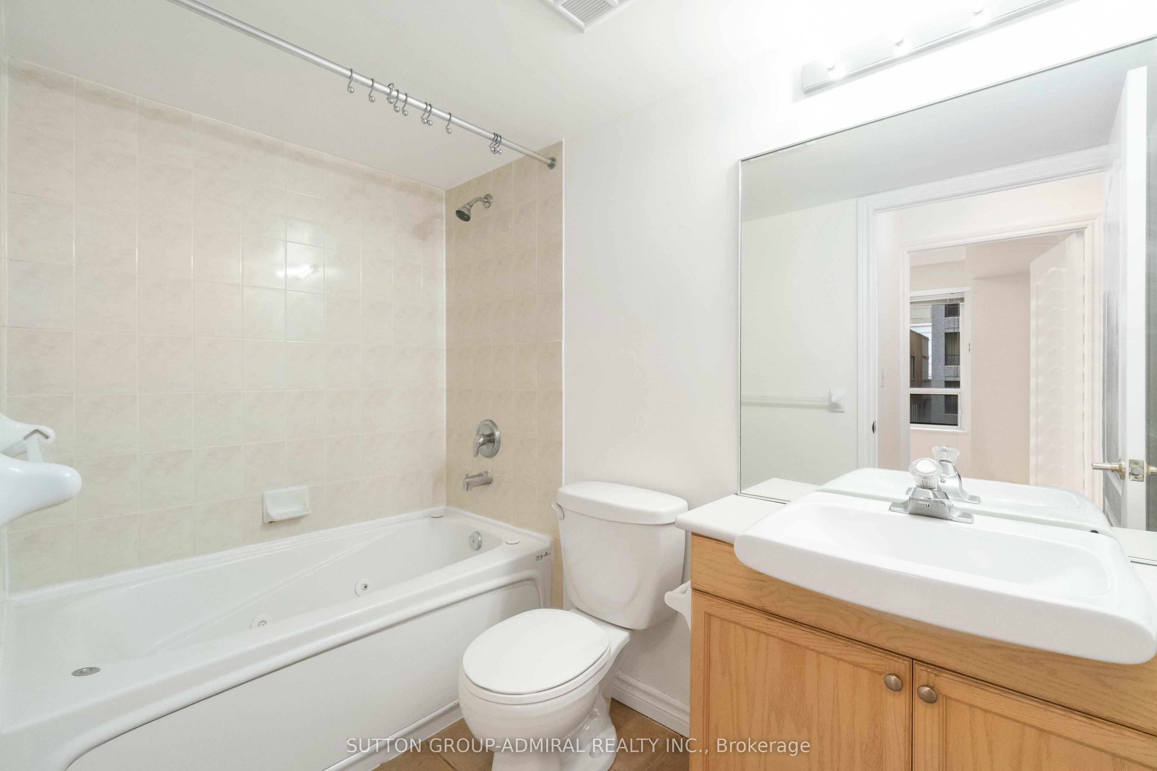 Additional image 4 of 601-30 Hayden Street, Toronto, ON, M4Y 3B8