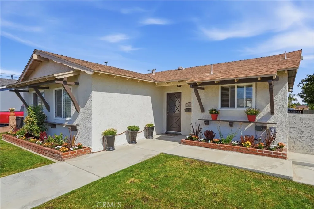 525 E 246th St, Carson, CA 90745 photo 4