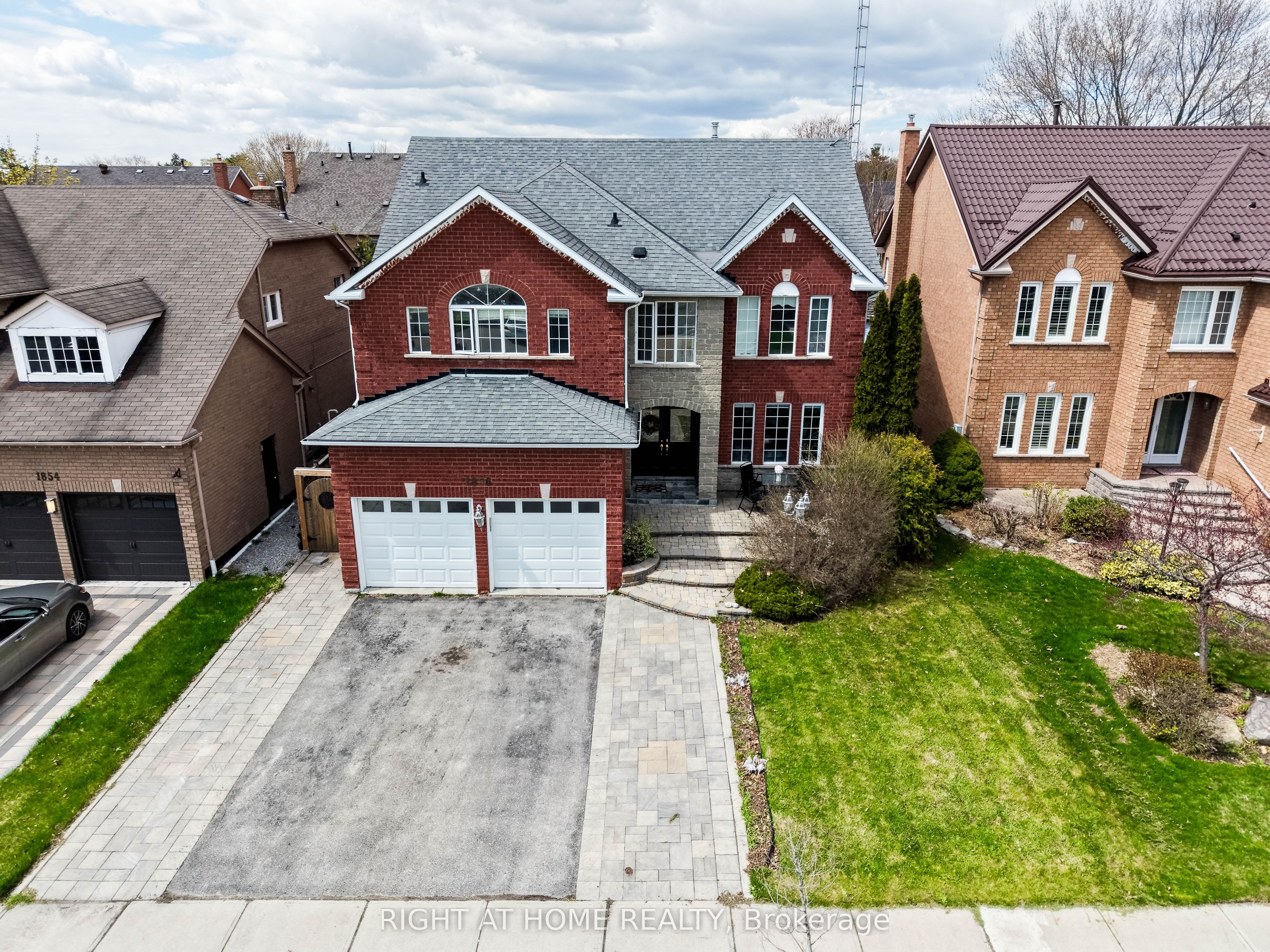 1856 Woodview Avenue, Pickering, ON, L1V 1L4