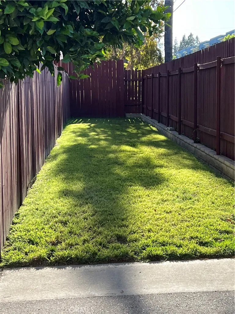Additional image 21 of 17726 Kinzie St, Northridge, CA 91325