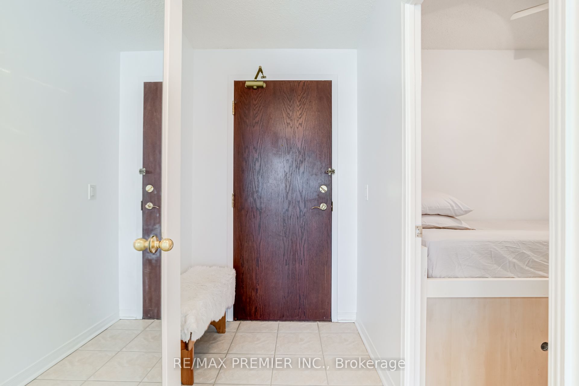 Additional image 4 of PH06-15 Michael Power Place, Toronto, ON, M9A 5G4