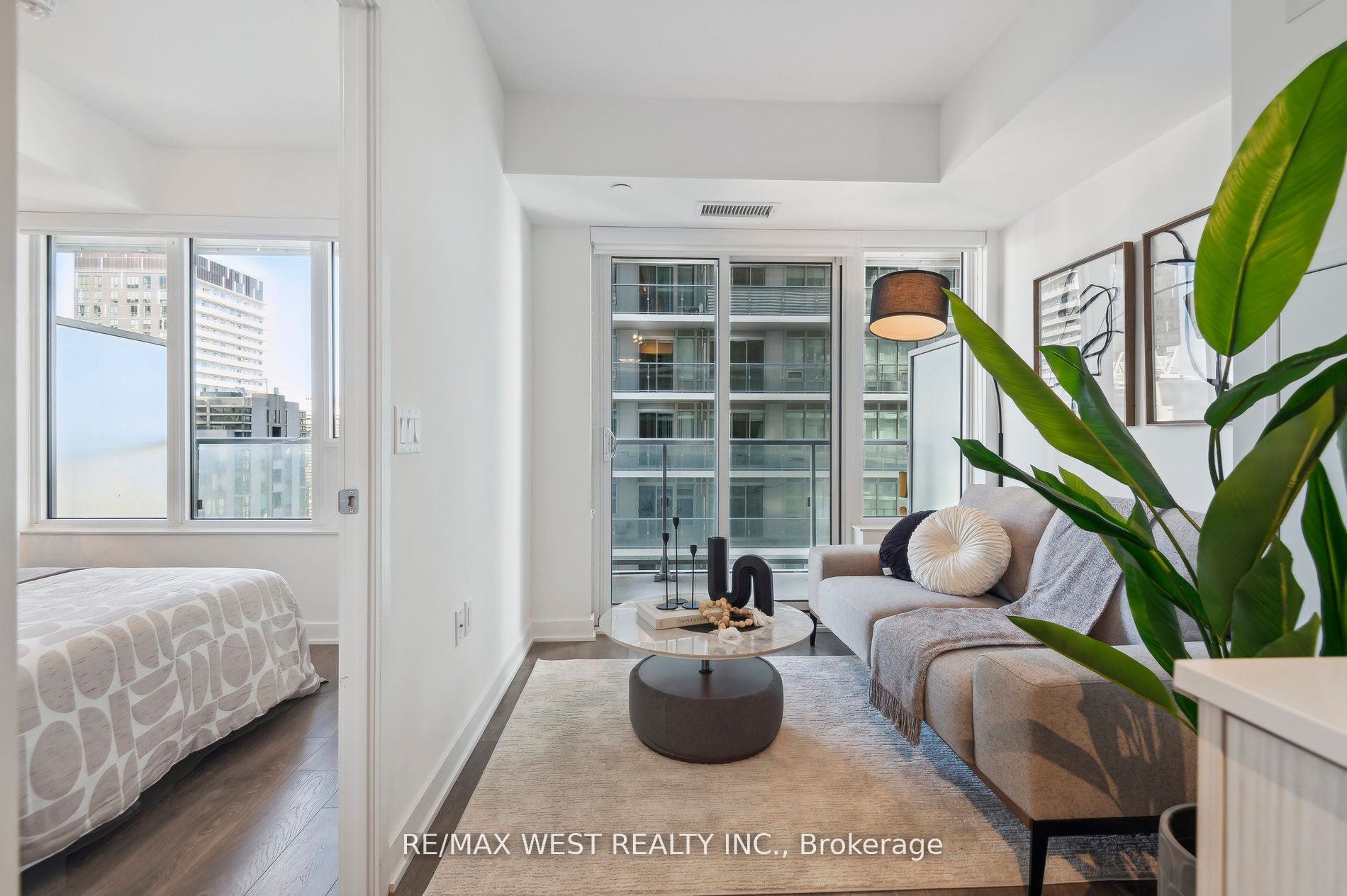 Additional image 4 of 2215-195 Redpath Avenue, Toronto, ON, M4P 0E4