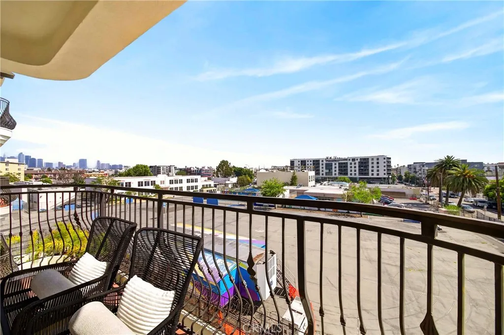 Additional image 76 of 944 S Serrano Avenue Unit 306, Los Angeles, CA 90006