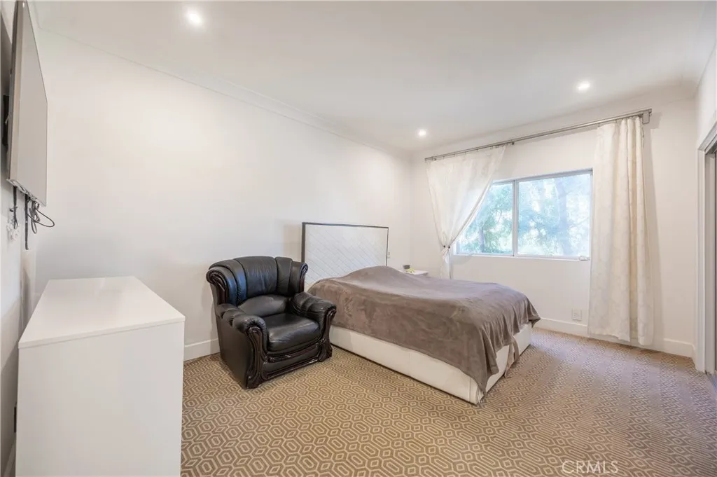 Additional image 15 of 11560 Moorpark Street Unit 204, North Hollywood, CA 91602