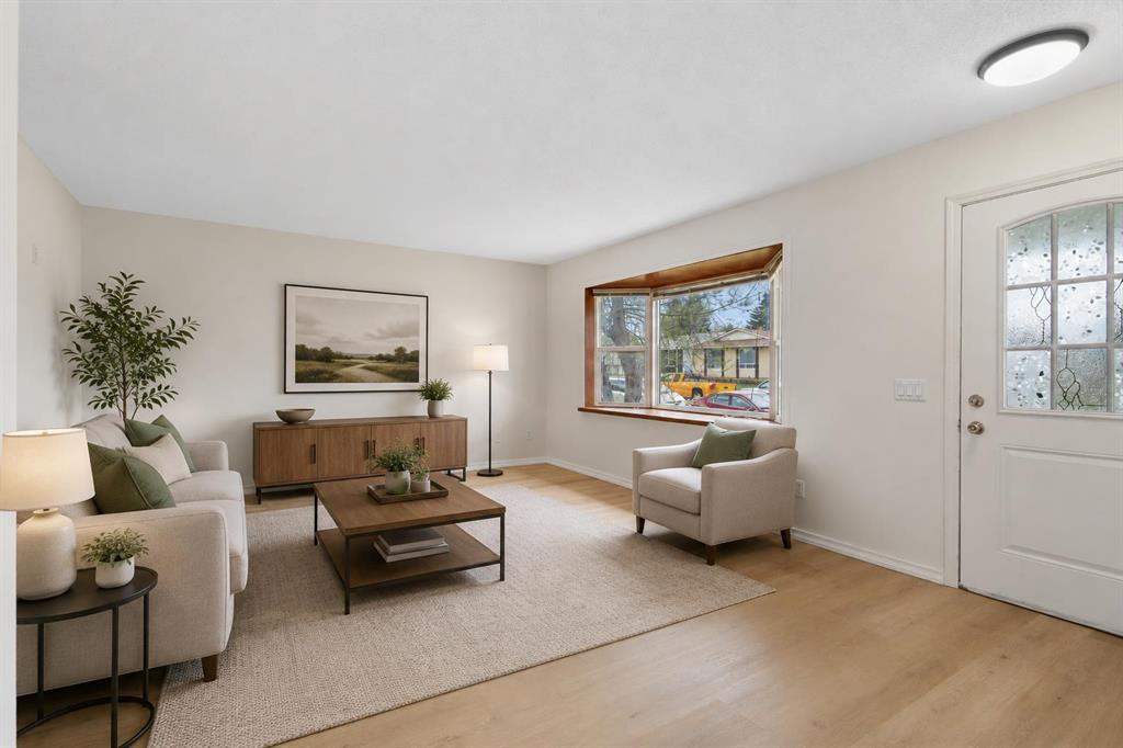 268 Madeira Place NE, Calgary, AB, T2A5T1