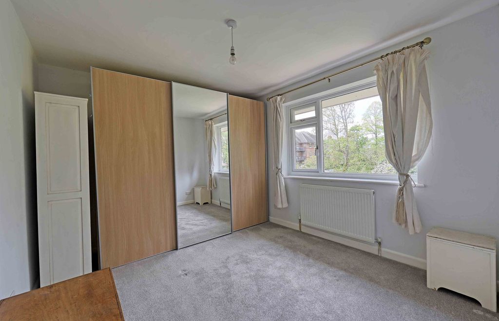 Additional image 15 of 4 bed semi-detached house for saleRay Park Road, Maidenhead SL6