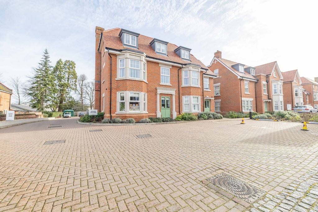 Additional image 2 of 1 bed flat for saleNew Dover Road, Canterbury, Kent CT1