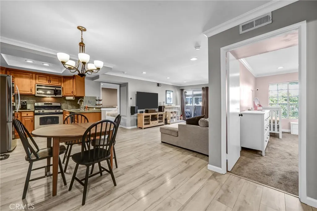 Additional image 4 of 20235 Keswick Street Unit 213, Winnetka, CA 91306