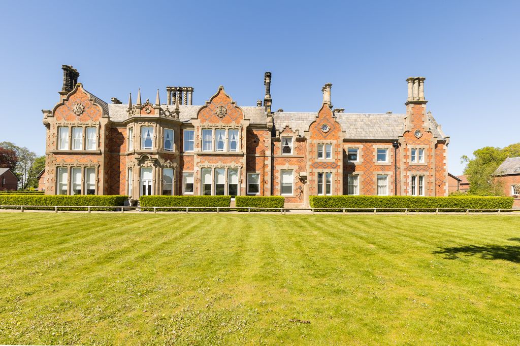 Additional image 2 of 2 bed flat for saleBlencowe Close, Chester CH1