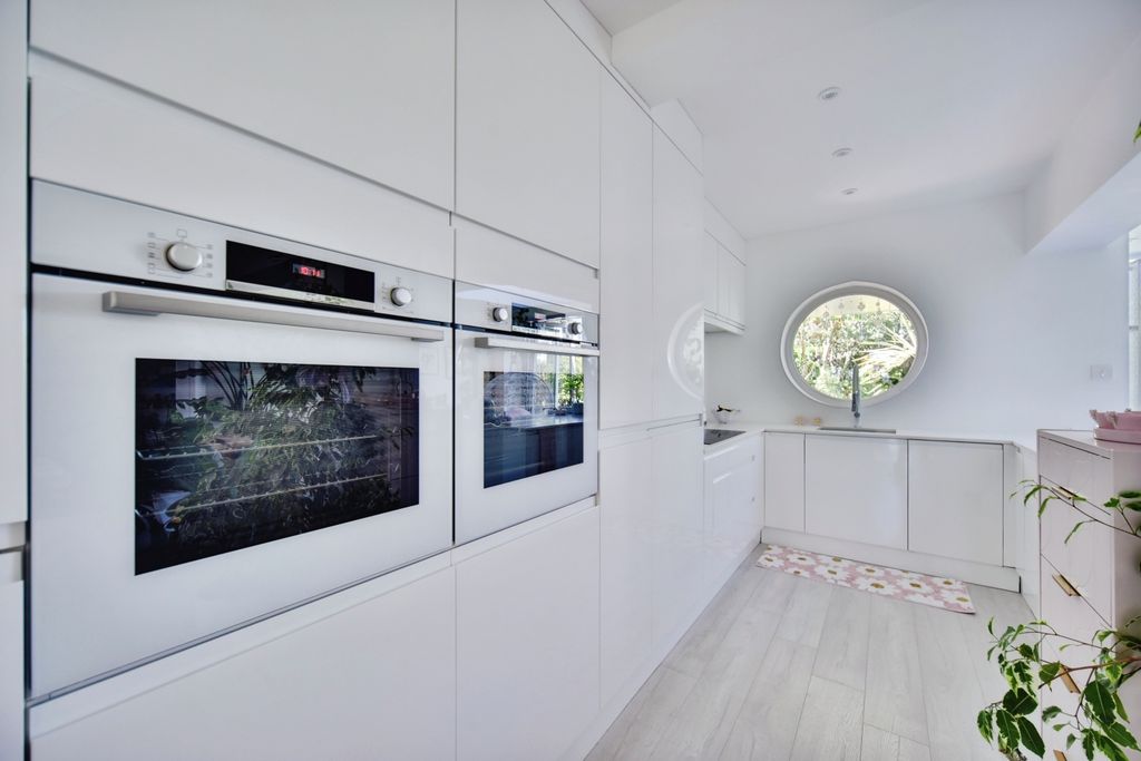 Additional image 3 of 3 bed semi-detached house for saleWards Hill Road, Minster-On-Sea, Sheerness ME12