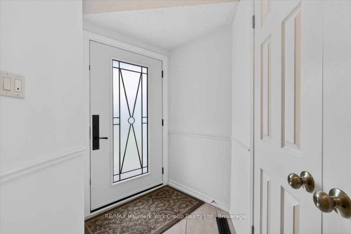 50 Mcleod Drive, Aurora, ON, L4G 5E8