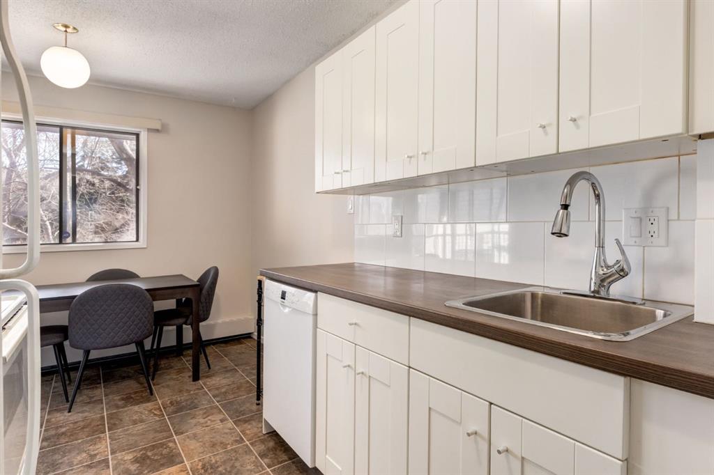 Additional image 6 of 58-3519 49 Street NW, Calgary, AB, T3A 2C7