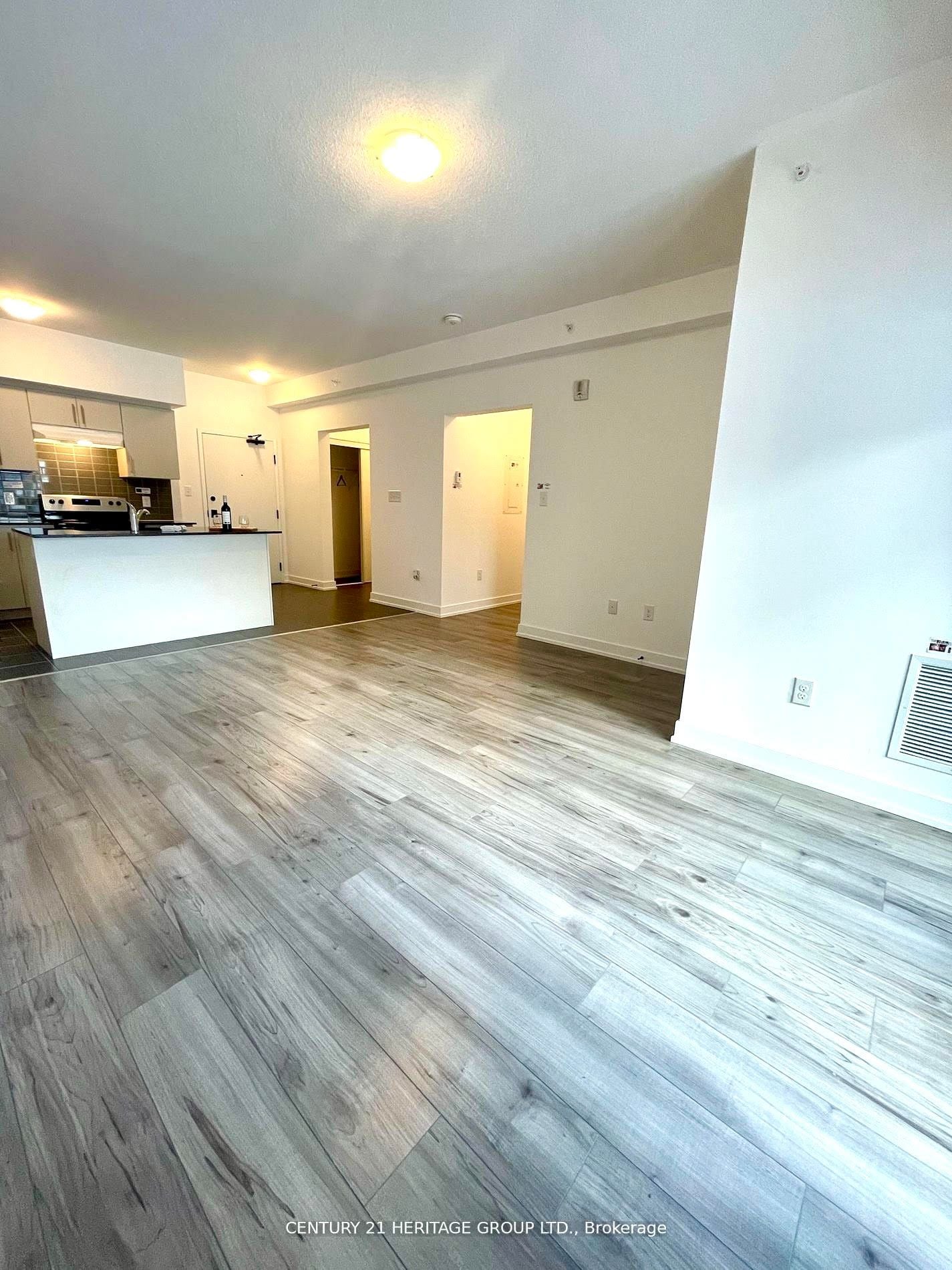 113-4 Spice Way, Barrie, ON, L9J 0M2 photo 3
