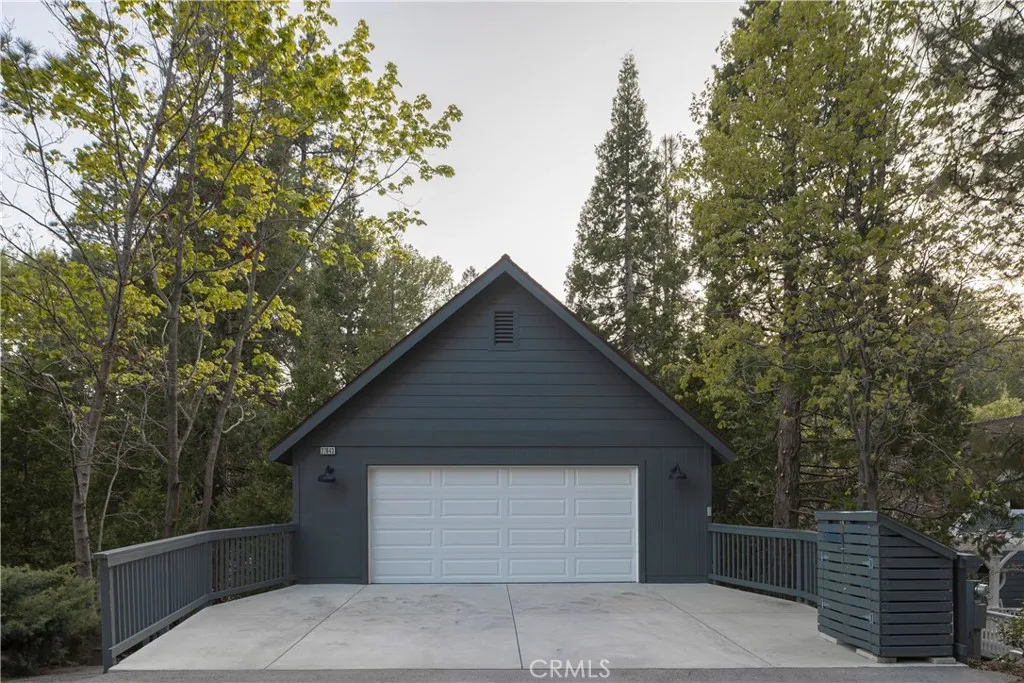 27643 West Shore Road Unit 1, Lake Arrowhead, CA 92352